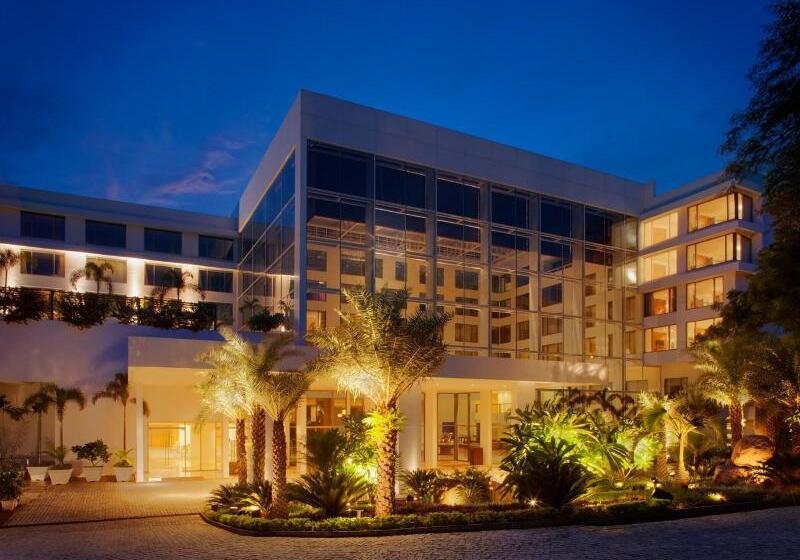 Radisson Blu Plaza Hotel Hyderabad Banjara Hills