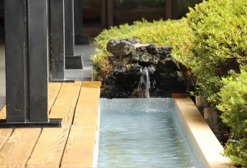 Hotel 楽気ハウス甲斐路 Raki House Kaiji