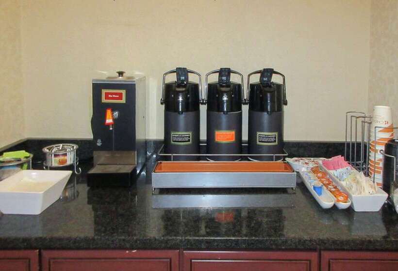 فندق Rodeway Inn