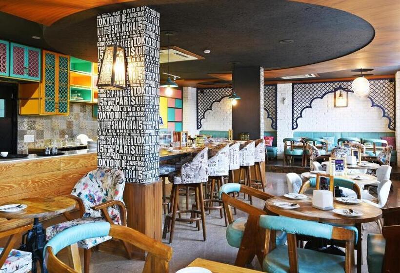 Отель Royal Empire