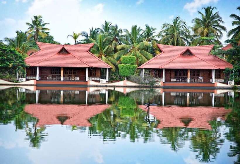 فندق Sterling Lake Palace Alleppey