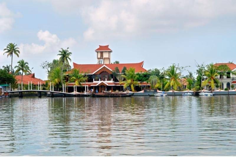 فندق Sterling Lake Palace Alleppey