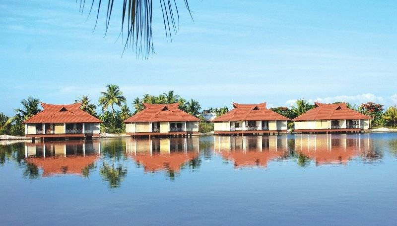 فندق Sterling Lake Palace Alleppey
