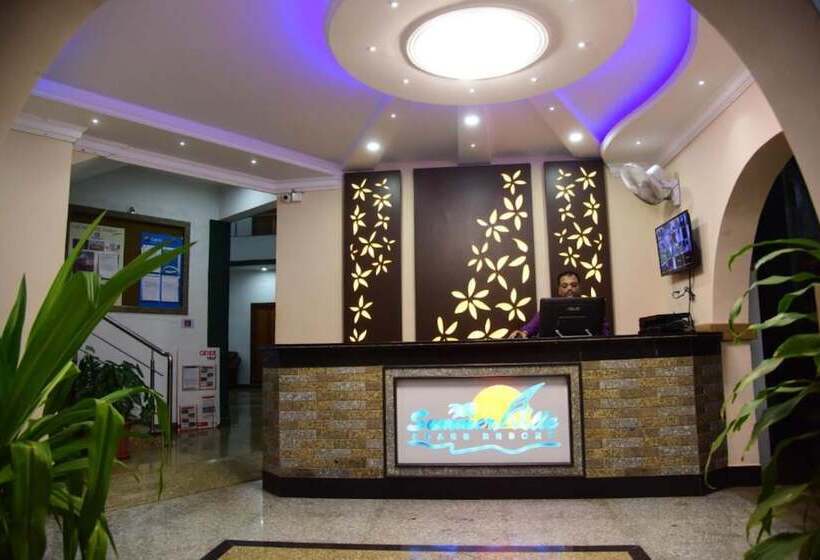 Отель Summerville Beach Resort