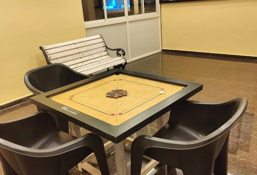 Отель Summerville Beach Resort