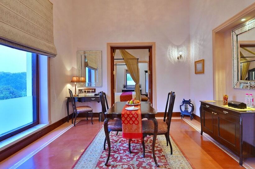 Отель Taj Nadesar Palace