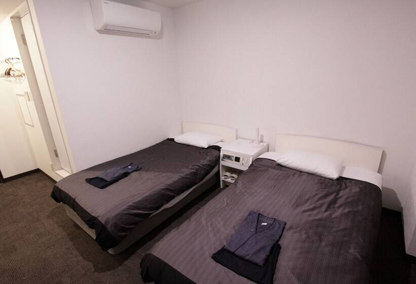 Отель Takamatsu Century