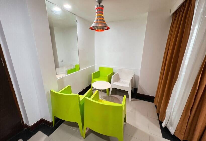 فندق The Color Kata