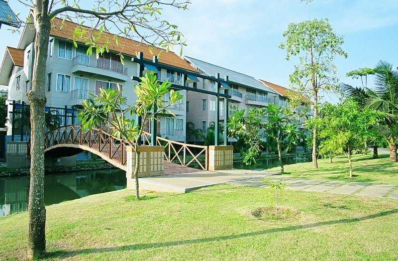 Отель The Leela Resort & Spa Pattaya