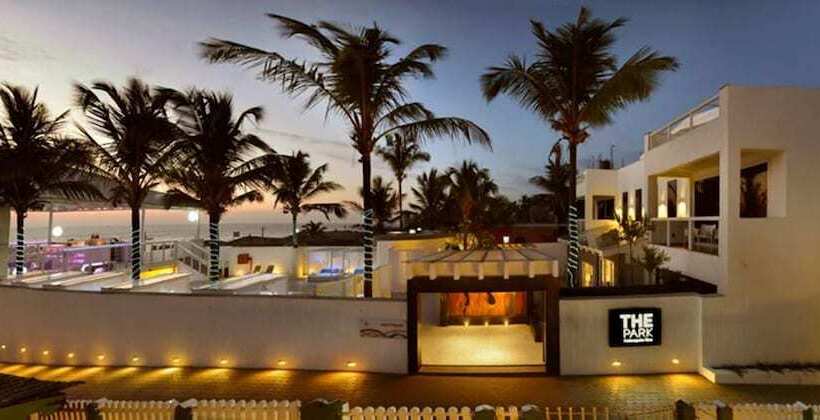 ホテル The Park Calangute Goa