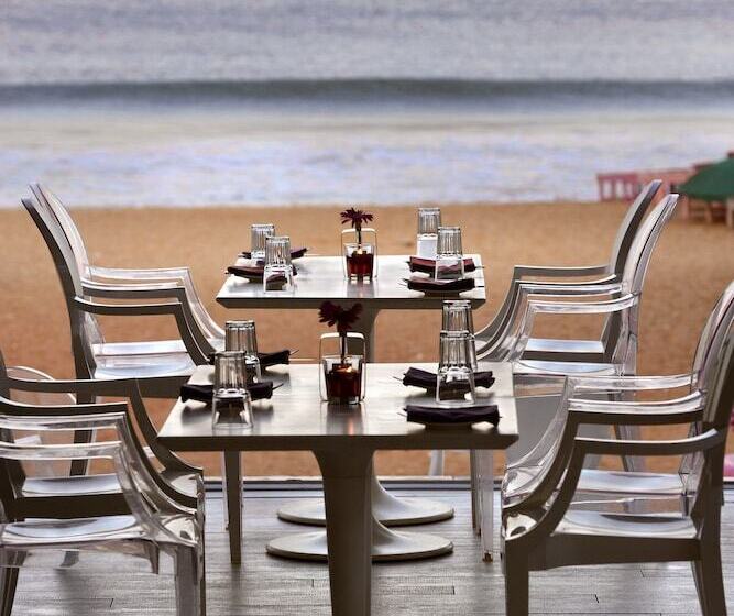 ホテル The Park Calangute Goa