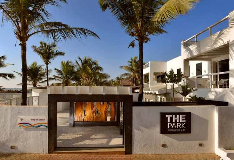 ホテル The Park Calangute Goa
