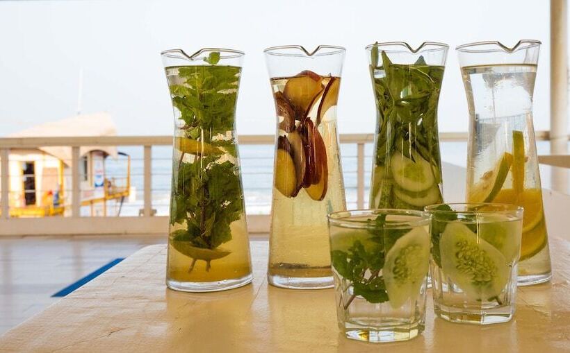 ホテル The Park Calangute Goa