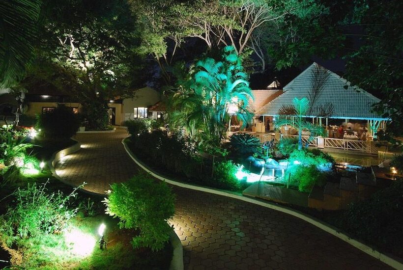 Отель The Windflower Resorts And Spa