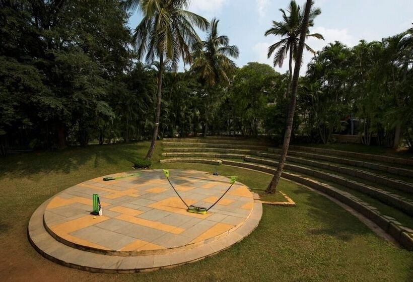 Отель The Windflower Resorts And Spa