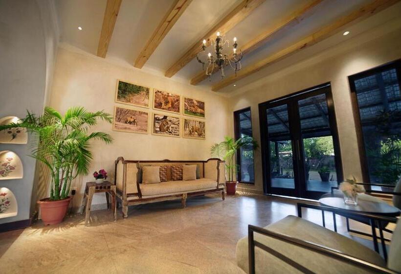 בית מלון כפרי Treehouse The Pugmark