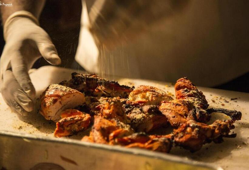 בית מלון כפרי Treehouse The Pugmark