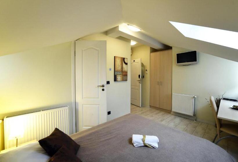 בית מלון כפרי Villa Zrina