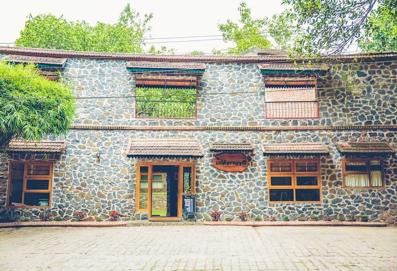 Отель Wildernest