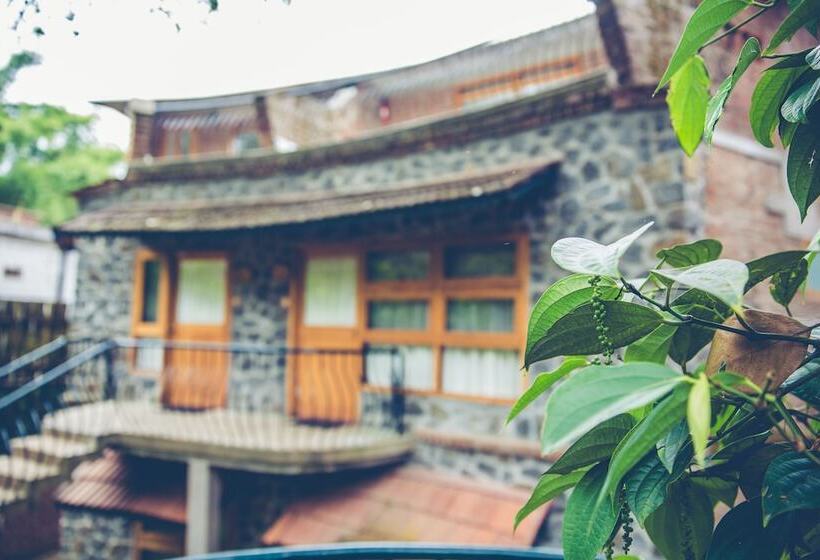 Отель Wildernest