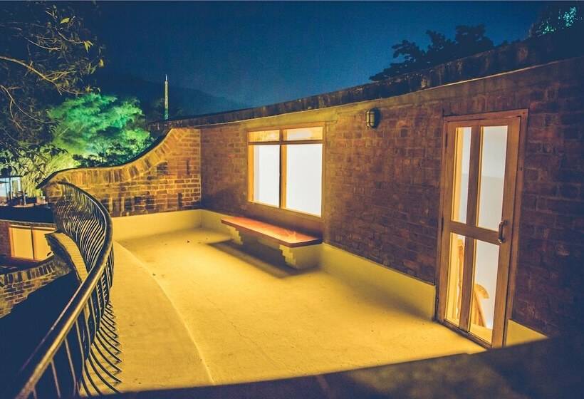 Отель Wildernest