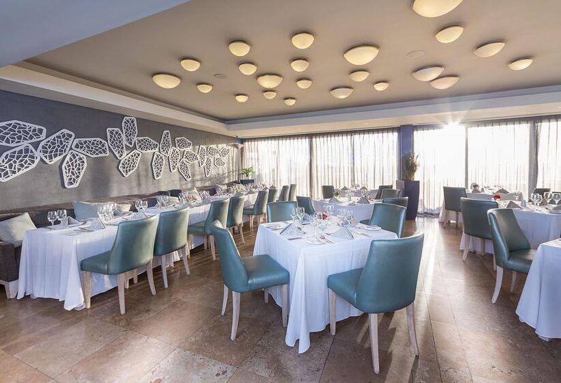 Lagoon Beach Hotel & Spa