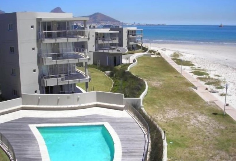 Lagoon Beach Hotel & Spa