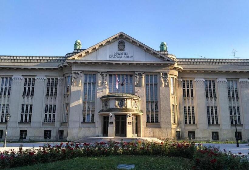 פנסיון Centar Guesthouse