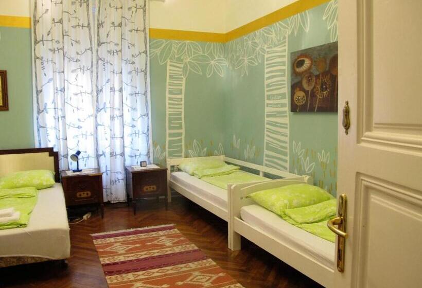פנסיון Centar Guesthouse