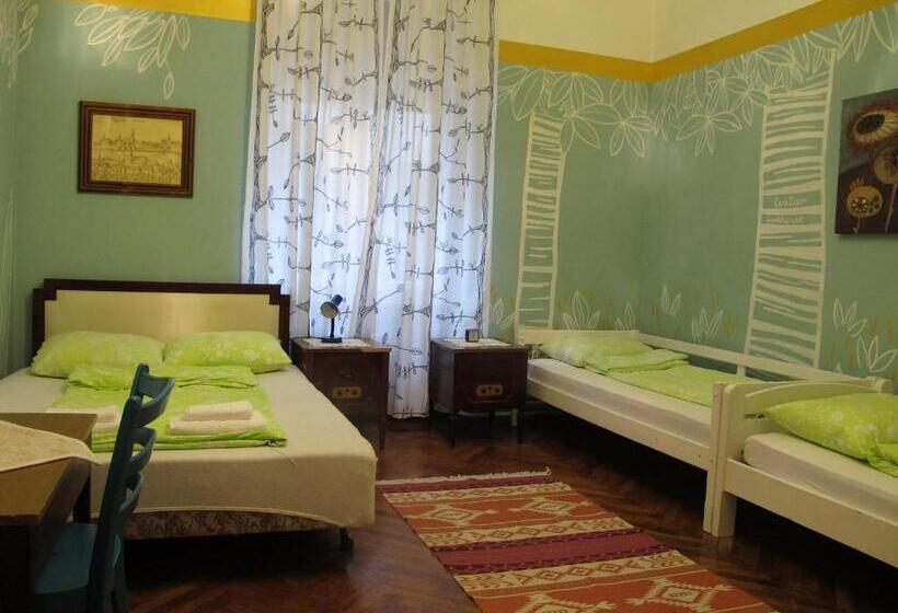 פנסיון Centar Guesthouse