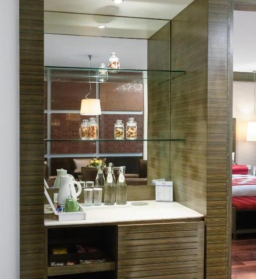 Pride Plaza Hotel, Kolkata