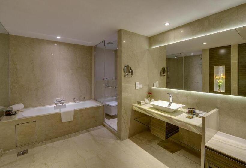 Pride Plaza Hotel, Kolkata