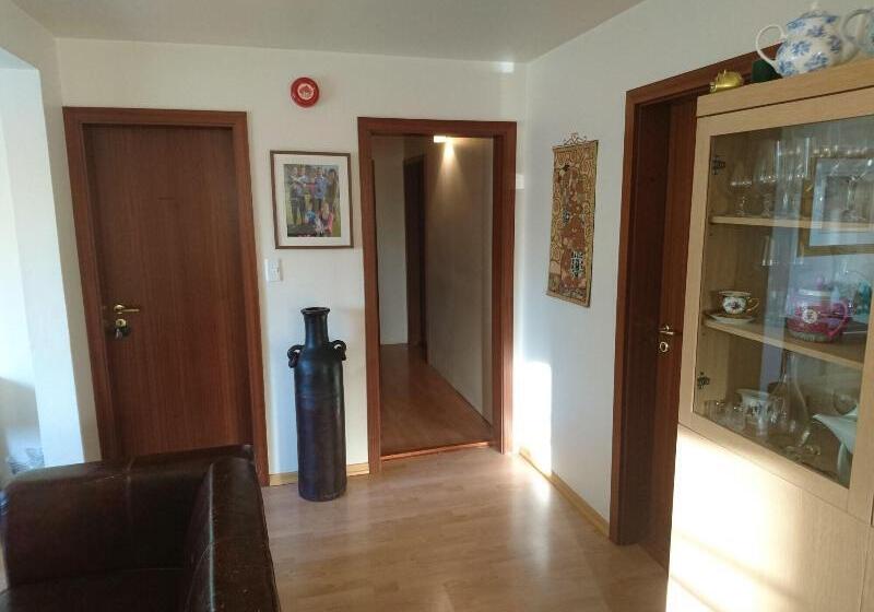 تختخواب و صبحانه Alba Guesthouse