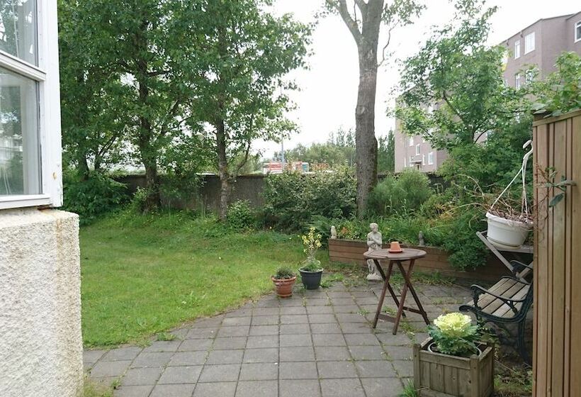 تختخواب و صبحانه Alba Guesthouse