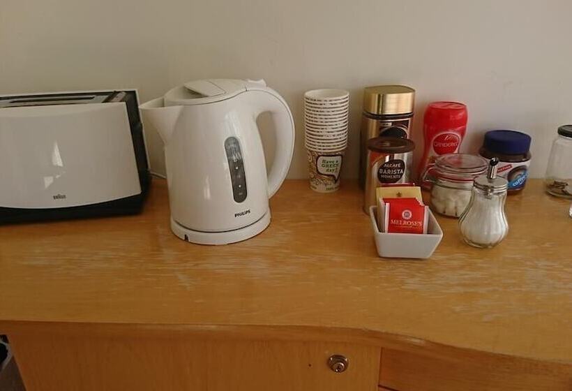 تختخواب و صبحانه Alba Guesthouse