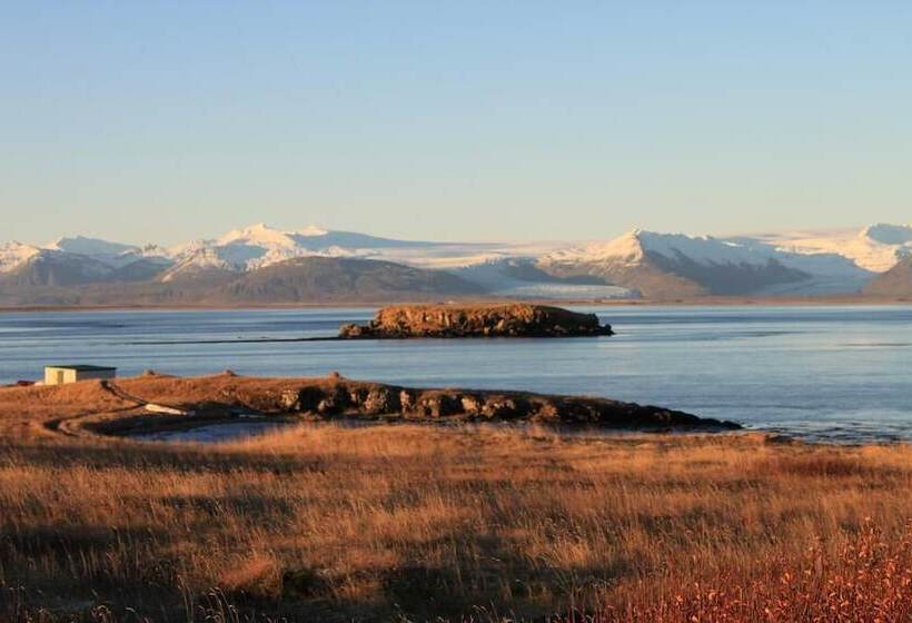 تختخواب و صبحانه Guesthouse Hvammur