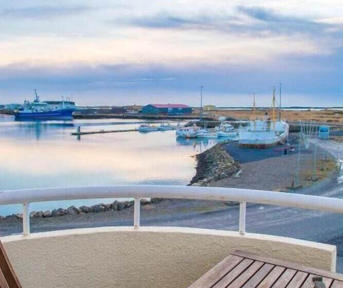 تختخواب و صبحانه Guesthouse Hvammur