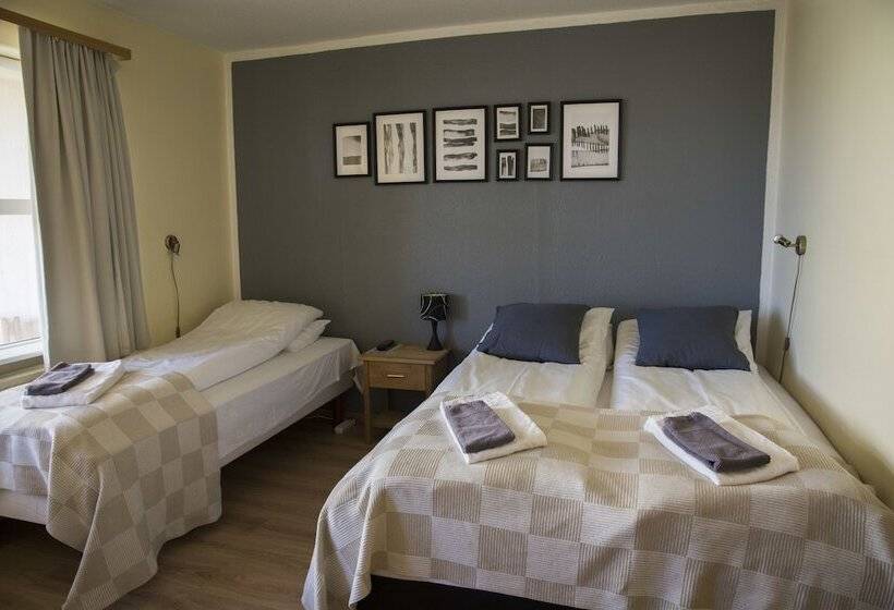 تختخواب و صبحانه Guesthouse Hvammur