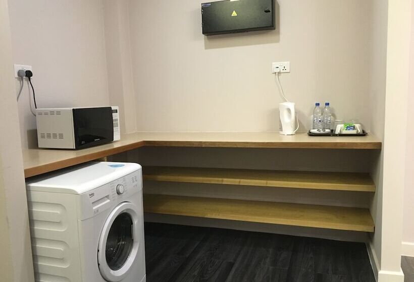 D'Anggerek Serviced Apartment