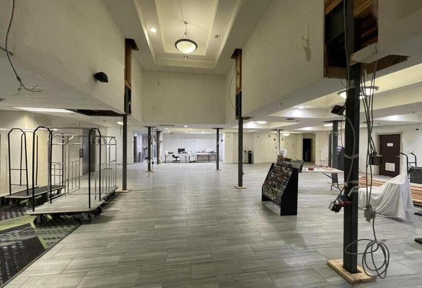 Holiday Inn Express Hotel And Suites Ada, An Ihg