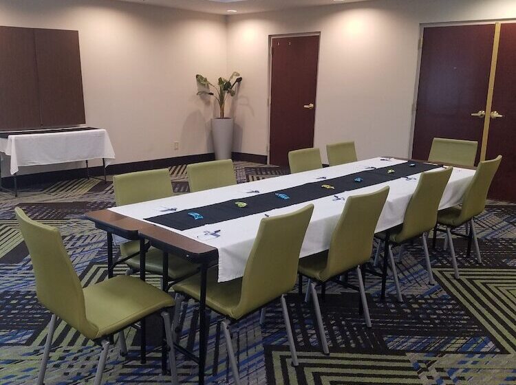 Holiday Inn Express Hotel & Suites Kingsport Meadowview I 26, An Ihg