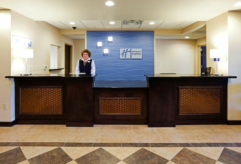 Holiday Inn Express Hotel & Suites Newport South, An Ihg