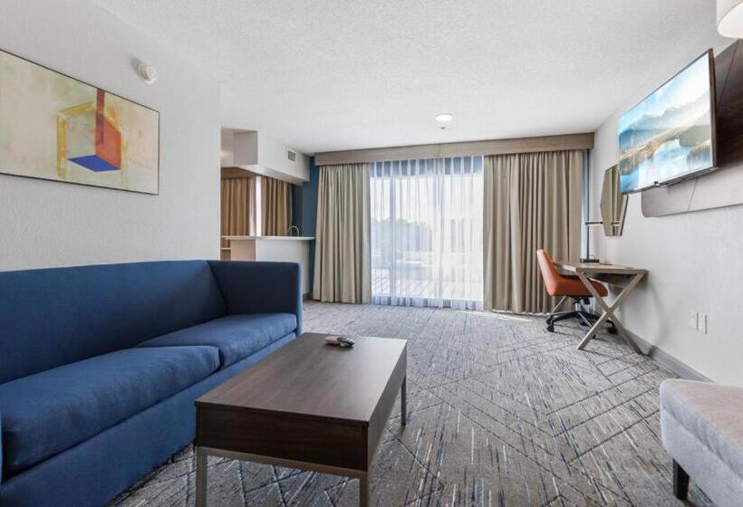 فندق Holiday Inn Express & Suites Starkville By Ihg