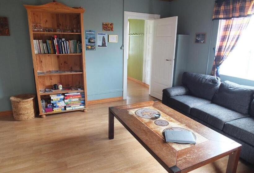 هتل Neðra Vatnshorn