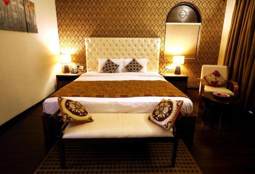 Отель Blue Ocean The Fern Resort & Spa Ganpatipule