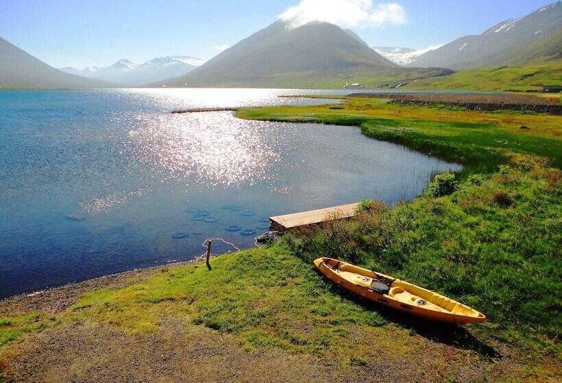 هتل Brimnes Cabins