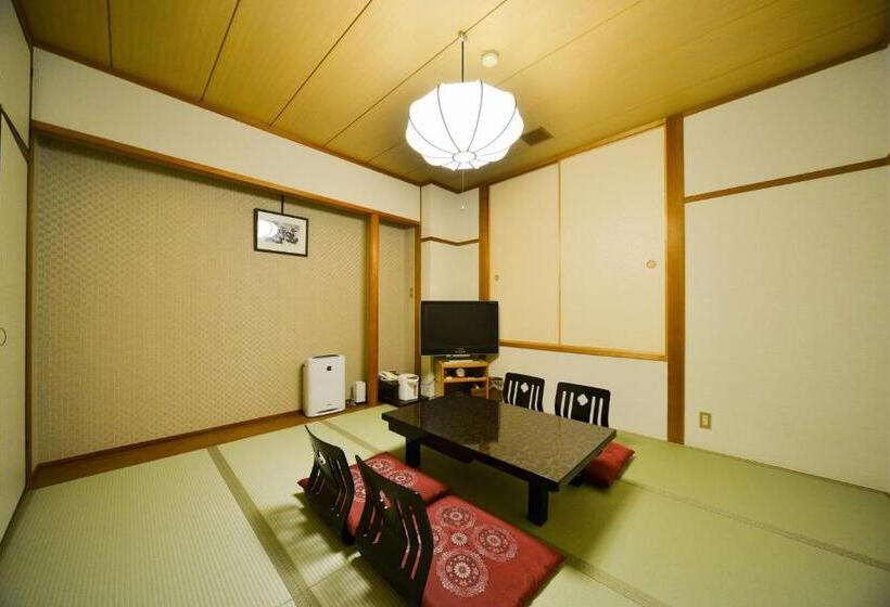 فندق Claire Higasa