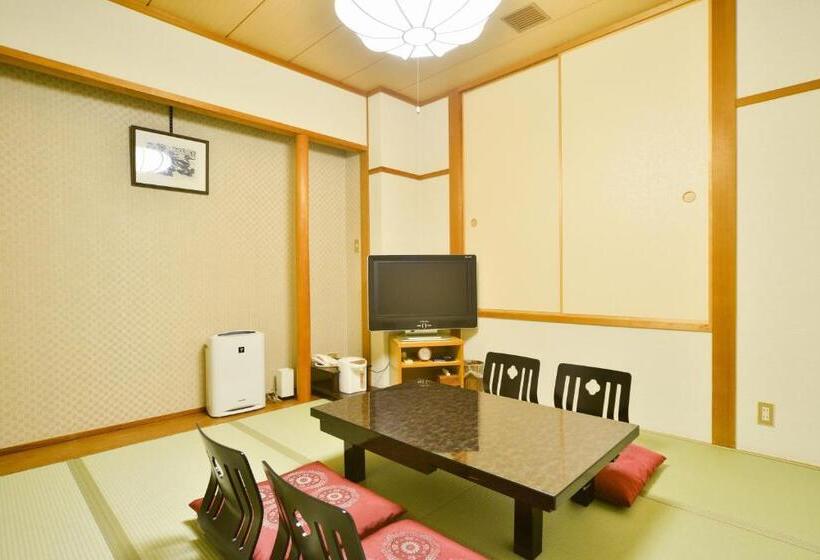 فندق Claire Higasa