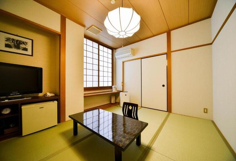 فندق Claire Higasa