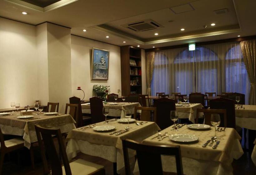 فندق Claire Higasa